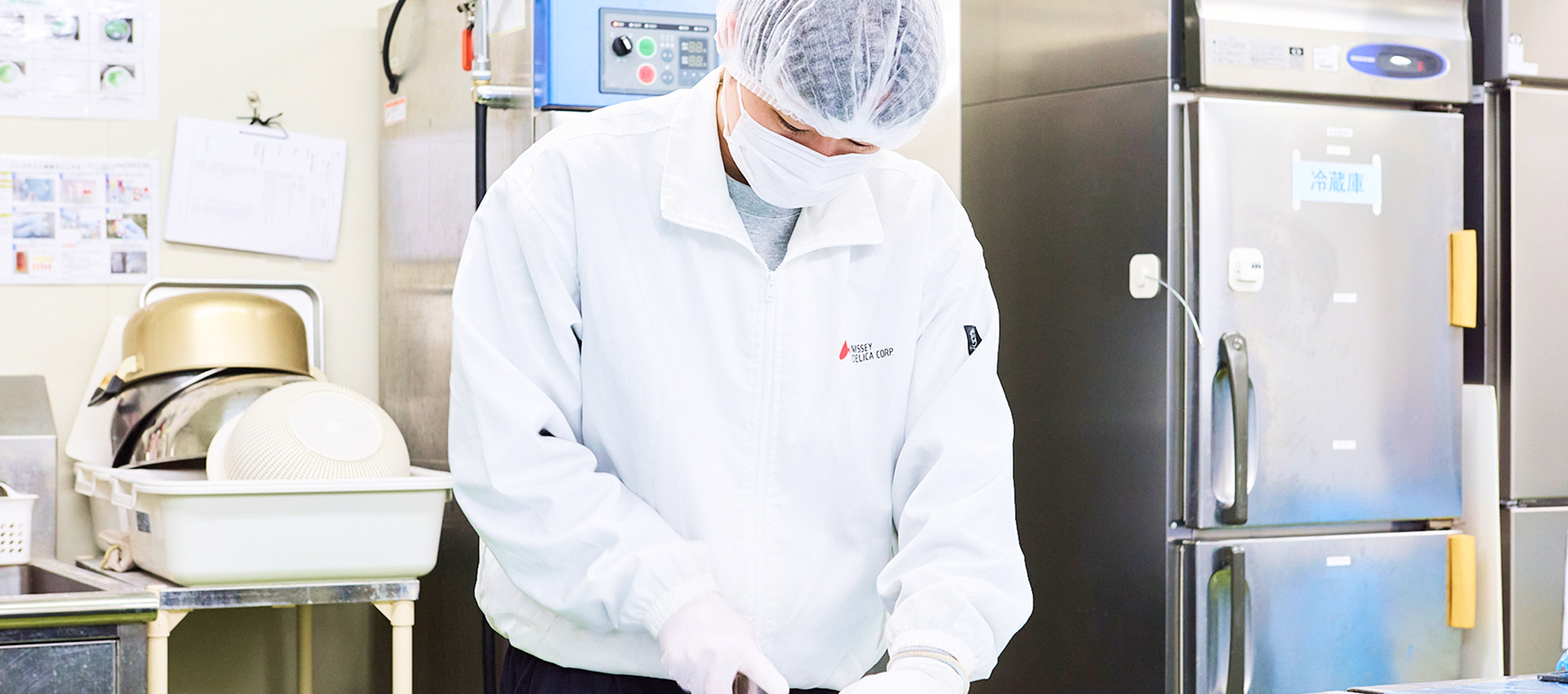 試作と調整を重ねて形にする商品開発
